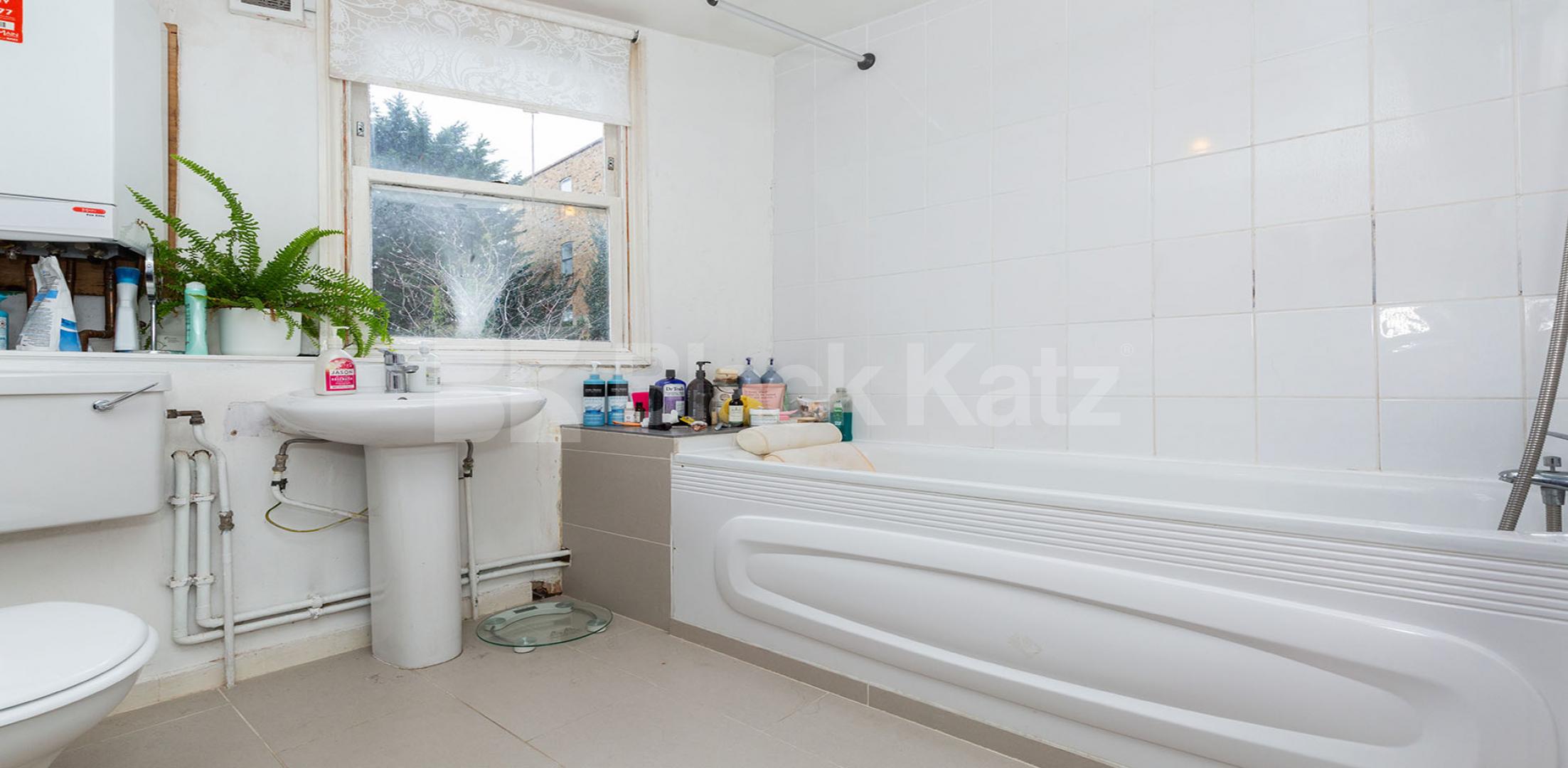 			3 Bedroom, 1 bath, 1 reception House			 Newington Green Road, CANONBURY-ISLINGTON